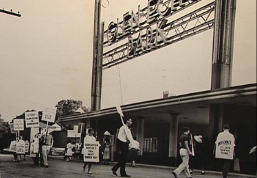 Protesters at the Park in 1960