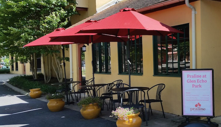 Entrance to Praline Bakery & Restaurant